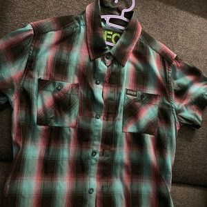DIXXON FLANNEL CO.  YOUTH MEDIUM SHORT SLEEVE BUTTON DOWN SHIRT